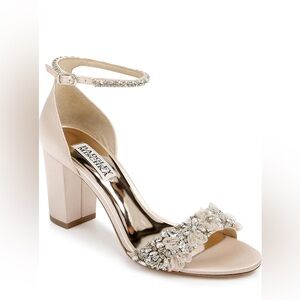 Badgley Mischka Finesse evening shoe size 8
